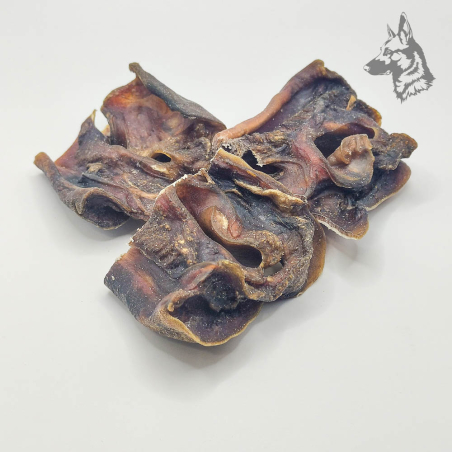 Morro de ternera deshidratado, un snack natural y rico en proteínas, ideal para perros que disfrutan masticar y fortalecer su ma