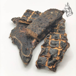 Hígado de ternera deshidratado, un snack natural rico en proteínas y hierro, ideal para perros de todas las edades.