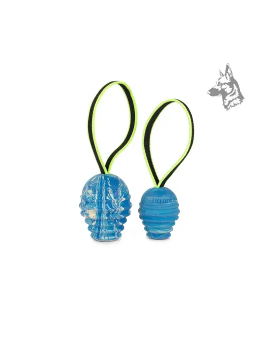 Comparación de dos tamaños de la pelota Julius-K9 Duoplay, ambas con su característica asa de cuerda fluorescente, ideales para 