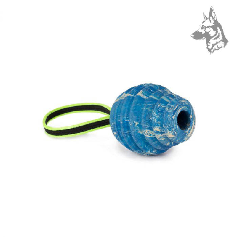 Pelota Julius-K9 Duoplay en color azul con diseño texturizado y orificio central, ideal para rellenar con premios y fomentar la 