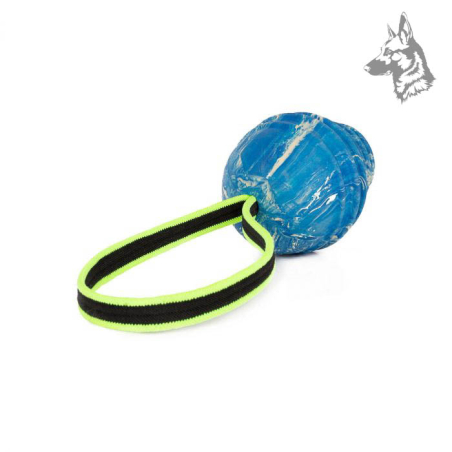 Pelota Julius-K9 Duoplay en color azul con asa de cuerda fluorescente negra y verde para un mejor agarre y mayor control durante