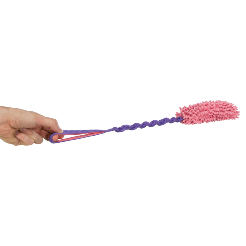 Mordedor Bungee para perros siendo estirado, ideal para juegos interactivos de tira y afloja