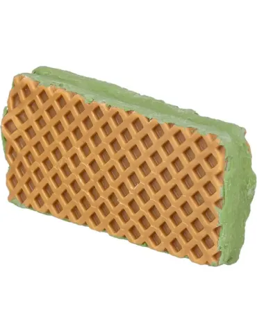 Sandwich de helado verde con galleta crujiente, snack para perro con sabor a pollo.