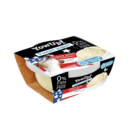 Yogur helado YowUp! sabor hot dog con queso para perros, en envase individual visto de perfil.