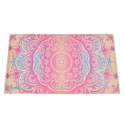 Alfombrilla refrescante para mascotas con diseño mandala rosa y morado.
