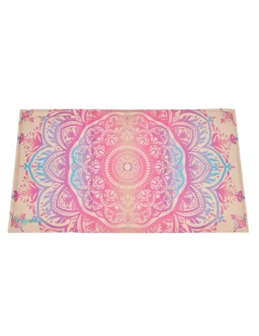Alfombrilla refrescante para mascotas con diseño mandala rosa y morado.