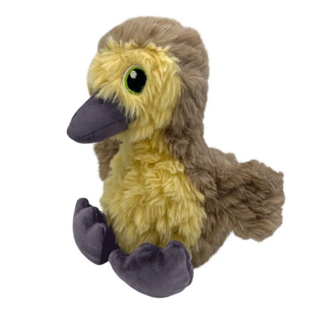 Vista lateral del peluche para perros KONG Comfort Tykes Pato, con felpa marrón y amarilla, patas y pico grises, textura esponjo