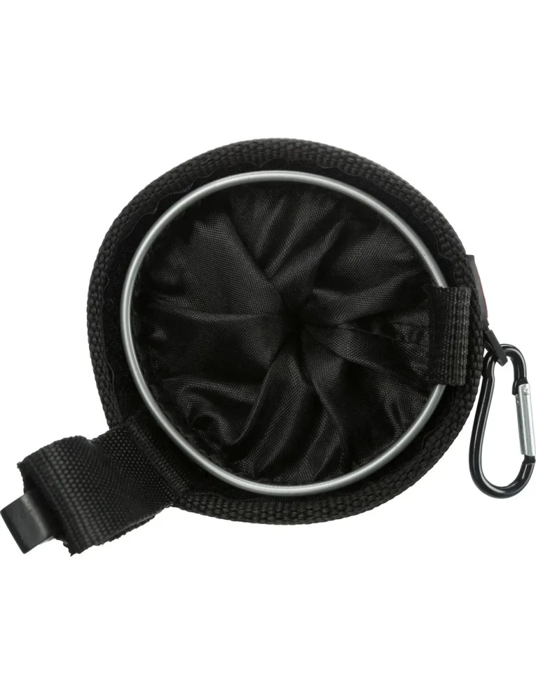 Vista superior de la bolsa porta premios Trixie negra con interior de tela y aro metálico rígido.