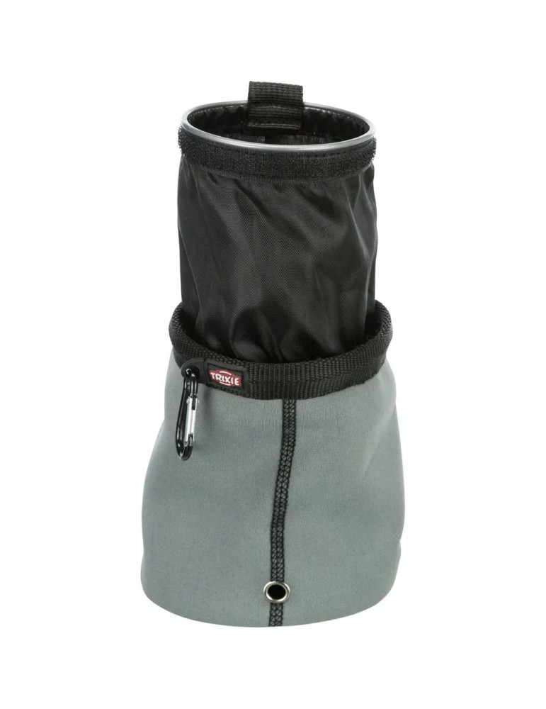 Bolsa porta premios Trixie en color gris con forro negro extendido.