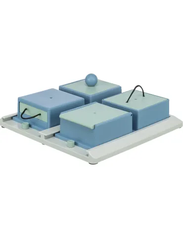 Juego de inteligencia para perros Dog Activity Poker Box Nivel 2 con múltiples compartimentos y tapas para premios, estimulación