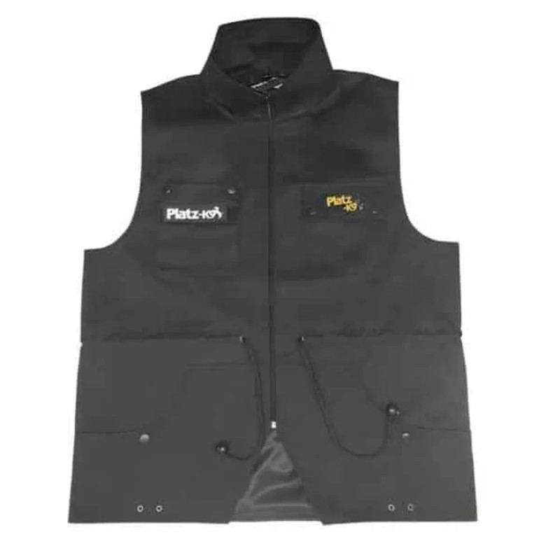 Chaleco negro de entrenamiento para perros Platz-K9 con múltiples bolsillos frontales.