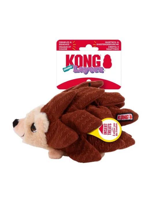 Juguete para perro KONG Layerz Forage Hedgehog erizo marrón de peluche con texturas y compartimentos para snacks.