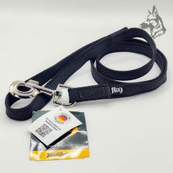 Correa Julius K9 en color negro con goma entretejida, diseñada para proporcionar un agarre antideslizante y duradero. Ideal para