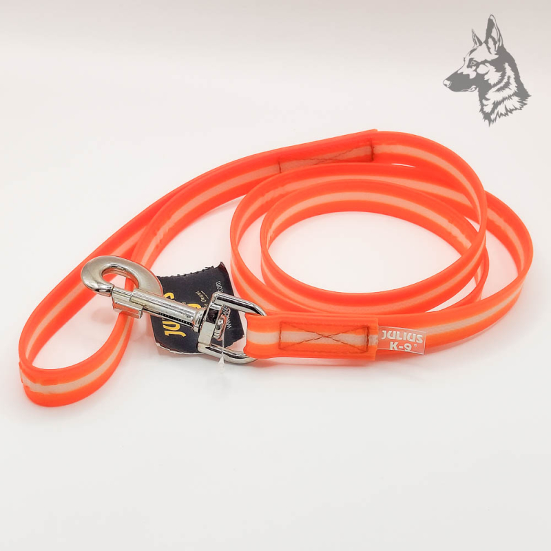 Correa Julius K9 IDC en color naranja, fabricada con materiales de alta calidad y cubierta de silicio fosforescente. Incluye un 