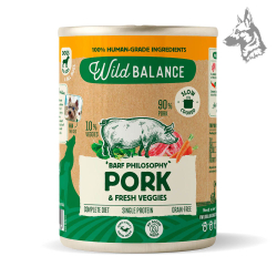 Lata de comida para perros Wild Balance con cerdo y verduras frescas. Resalta su composición de 90% cerdo y 10% verduras, con co