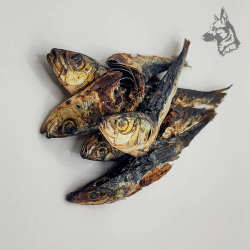 Sardinas deshidratadas naturales en su estado más puro, ideales como snack saludable para perros y gatos, ricas en omega 3 y pro