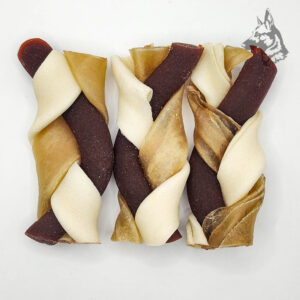 Maxi Trenza de Ternera: snack natural para perros, elaborado con piel de vacuno y ternera prensada. Textura duradera ideal para el entretenimiento, fortalecimiento dental y aporte proteico de calidad.